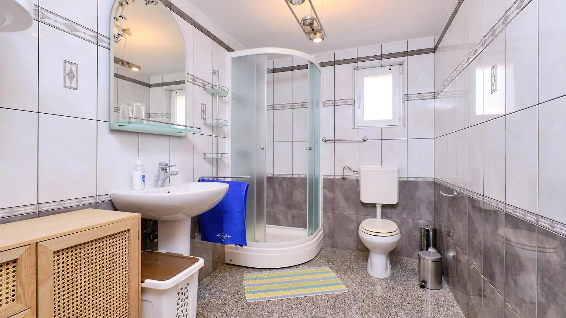 2 Bedroom Stunning Home In Veli Losinj Holiday home
