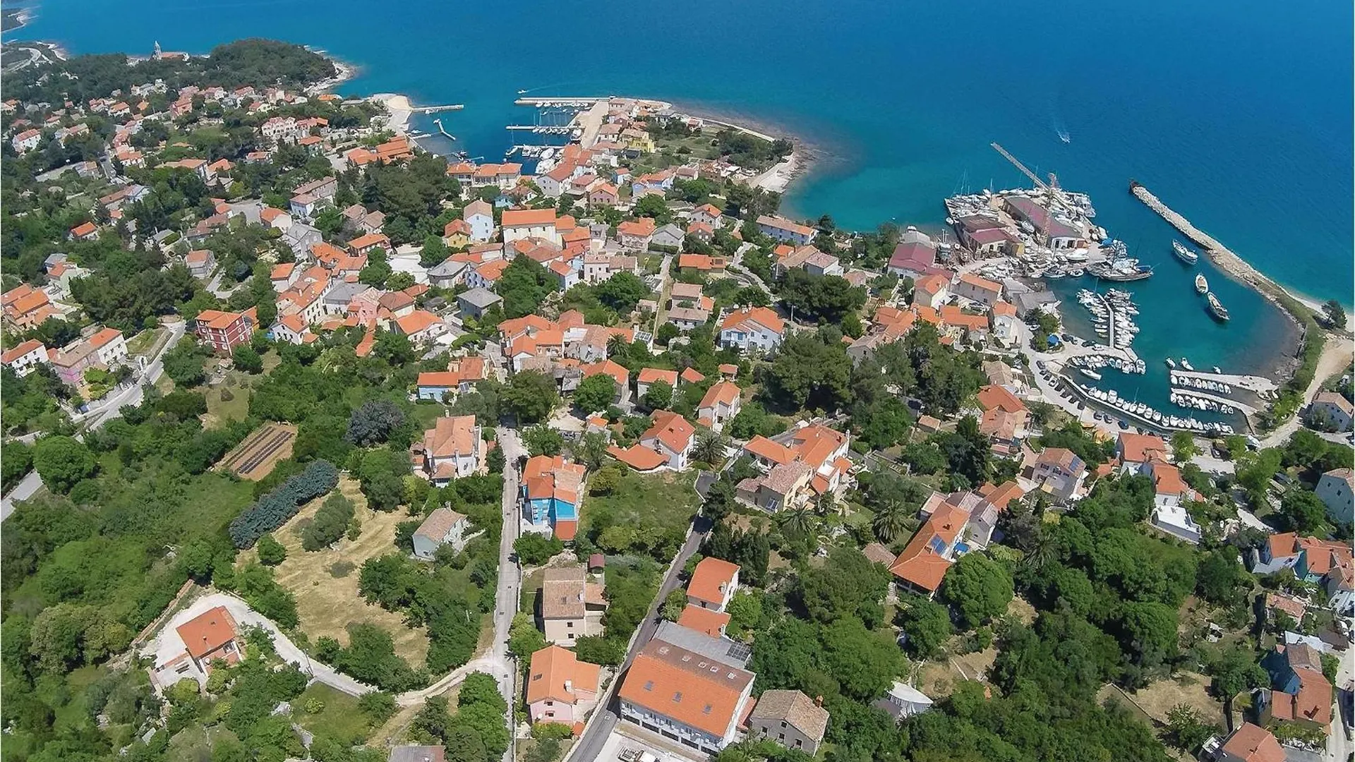 2 Bedroom Stunning Home In Veli Losinj Holiday home